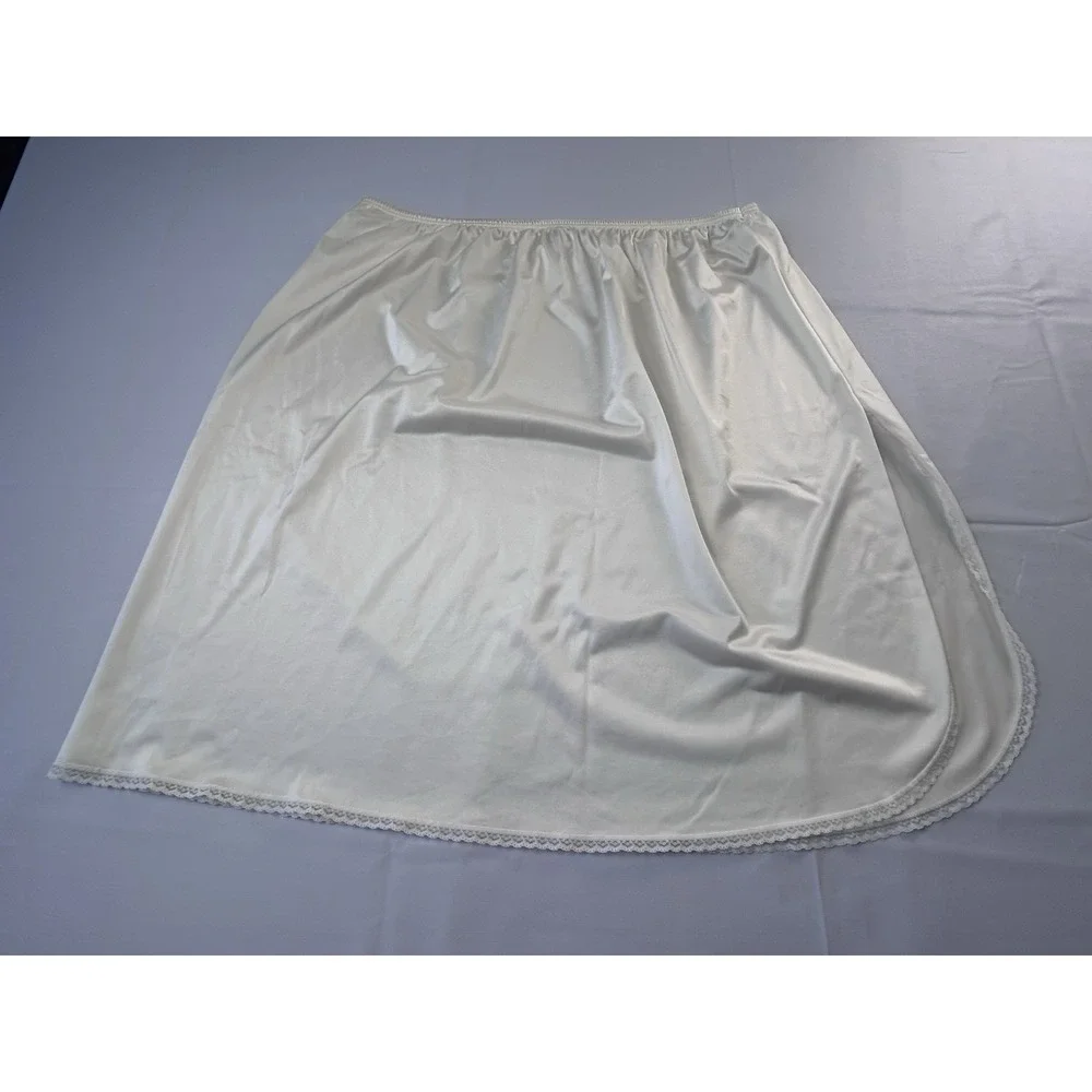 VTG Vanity‎ Fair Cream Silky Half Slip 2XL Lace Lingerie Classic  Romantic